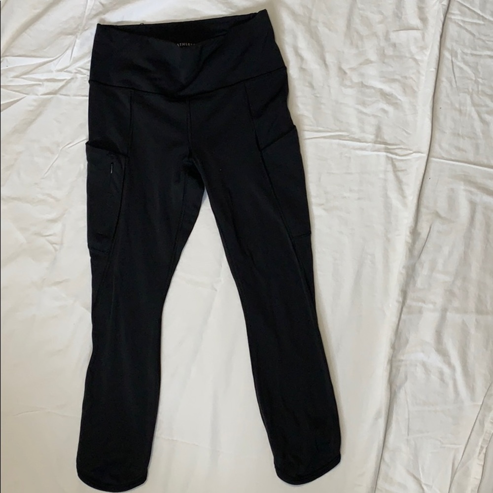 Athleta Crops with Side Pockets- Size S